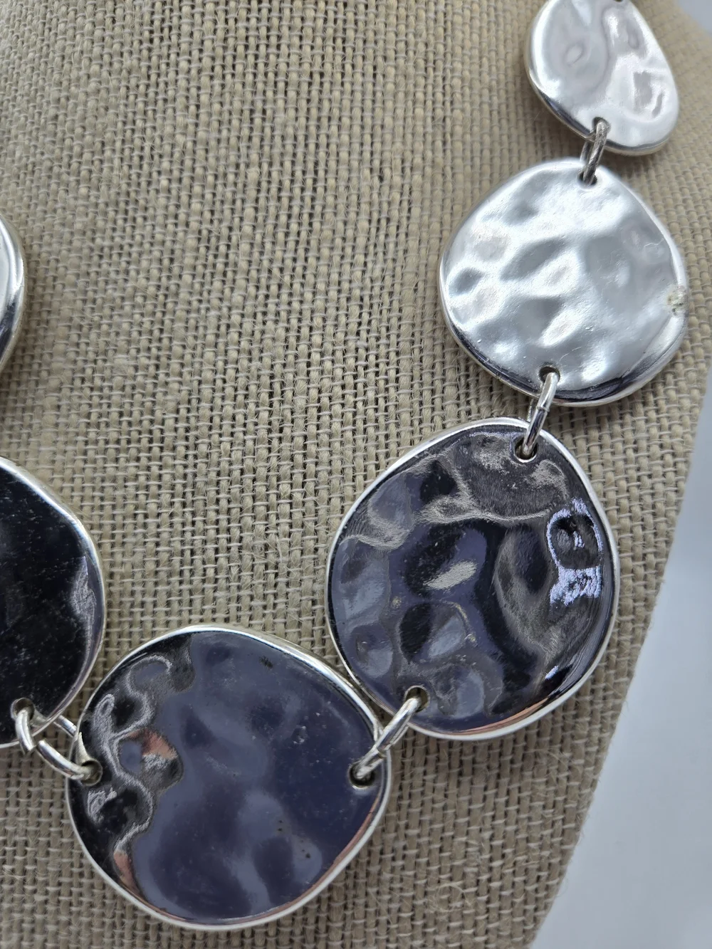 Chico's Silvertone Metal Hammered Disc Necklace Chunky Sculpural Geometric READ